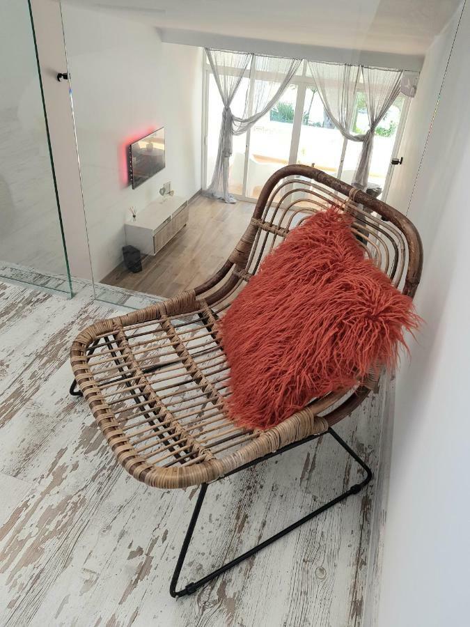 Lugar De La Luz Apartment Естепона Екстериор снимка